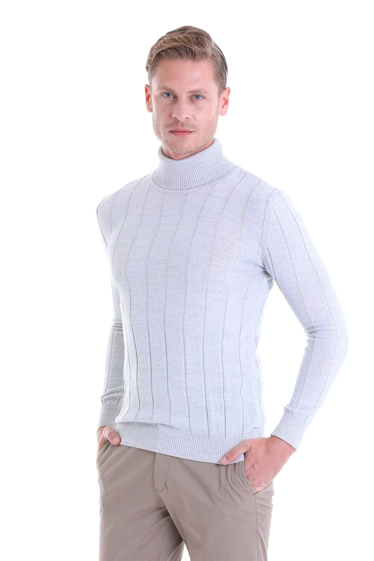 Comfort Fit Wool Blend Light Gray Turtleneck Sweater