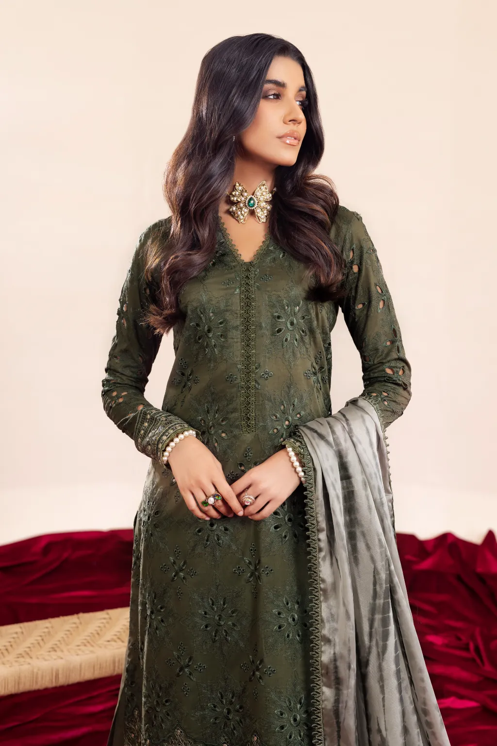 Iznik Aashiaan Festive Lawn Collection – AL-06 Zareen