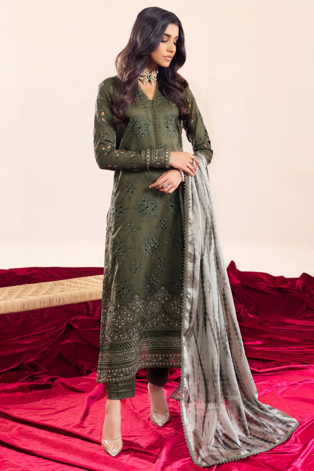 Iznik Aashiaan Festive Lawn Collection – AL-06 Zareen