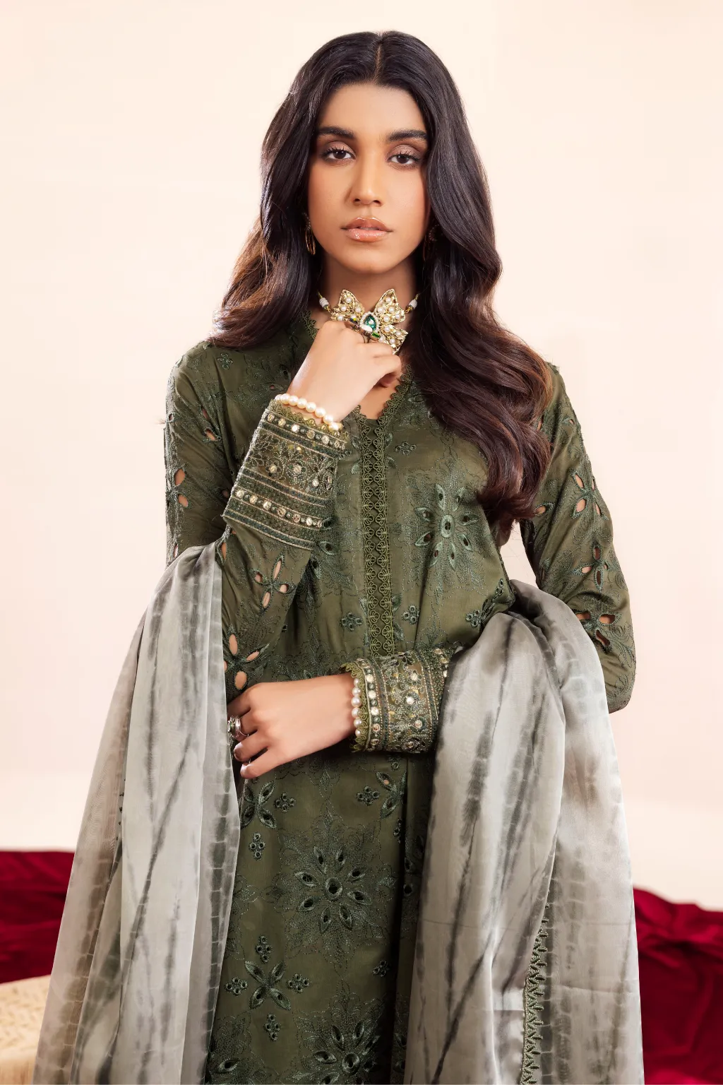 Iznik Aashiaan Festive Lawn Collection – AL-06 Zareen