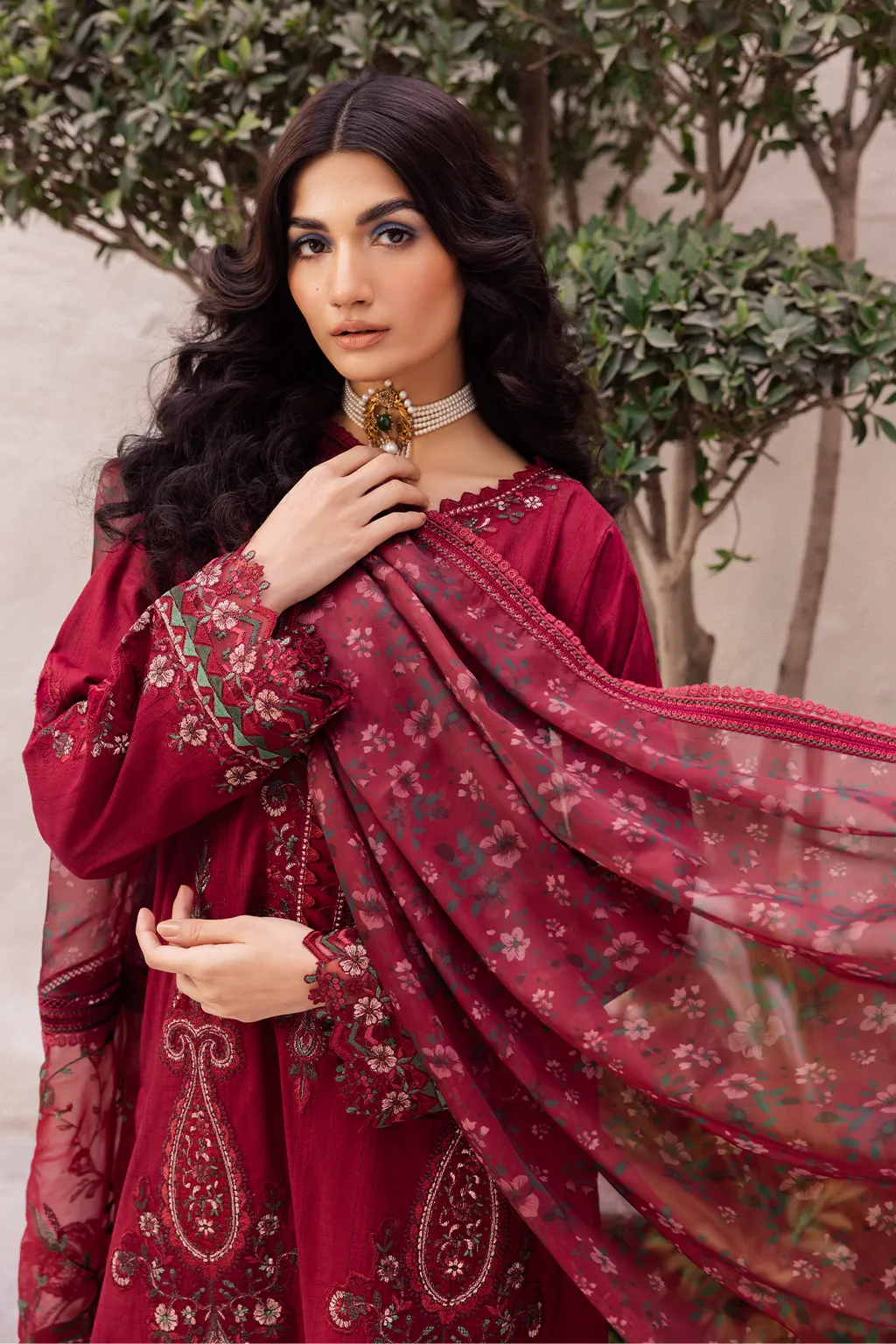 Iznik Dahlia Lawn Collection – DL-01 Embroidered Lawn